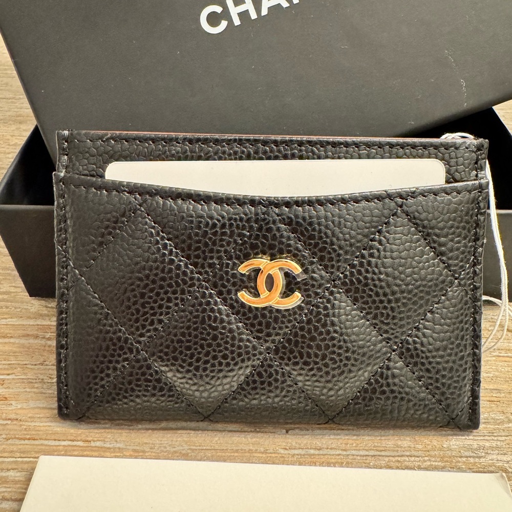 NWT CHANEL Black Caviar Card Holder with Gold hardware - Picture 2 of 11